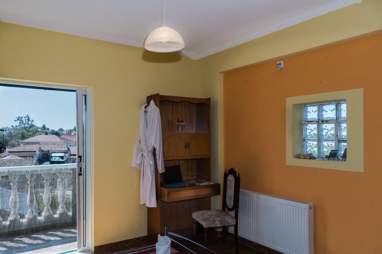 Modern Flat With Beautiful Views In South Of Corfu Apartment Lefkimmi  Exterior photo