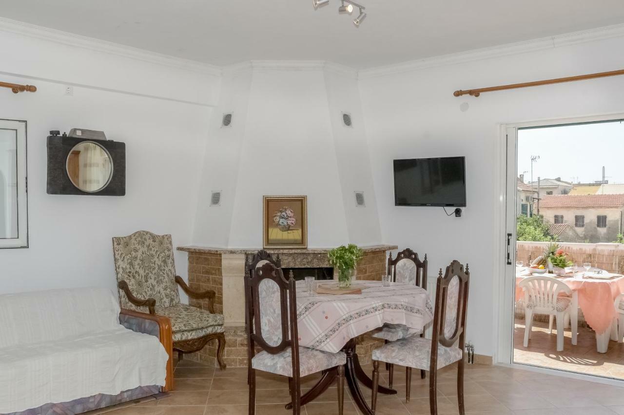 Modern Flat With Beautiful Views In South Of Corfu Apartment Lefkimmi  Exterior photo